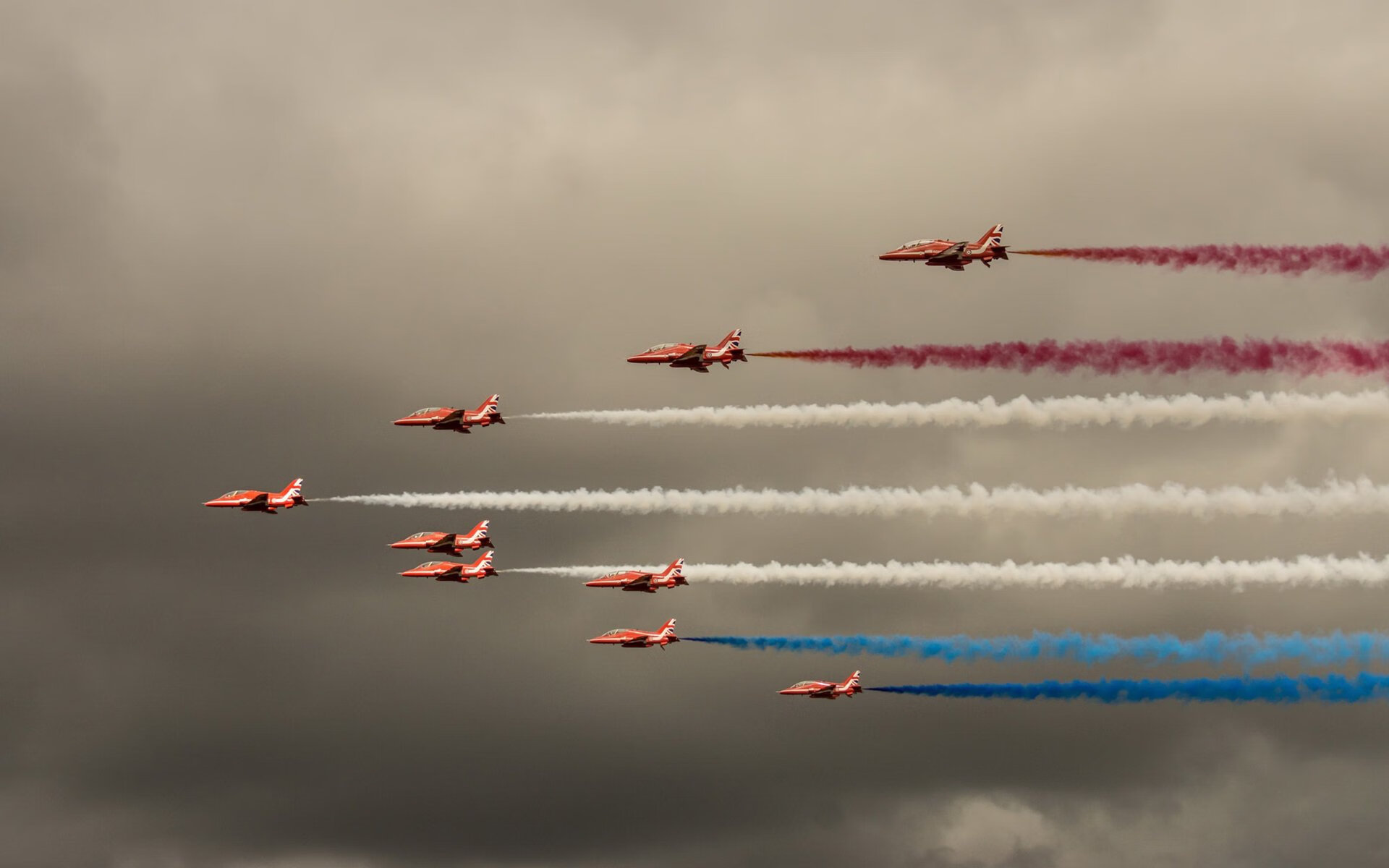 AIYOUXI-高科技特制轮胎引领速度新纪元，科技的车轮