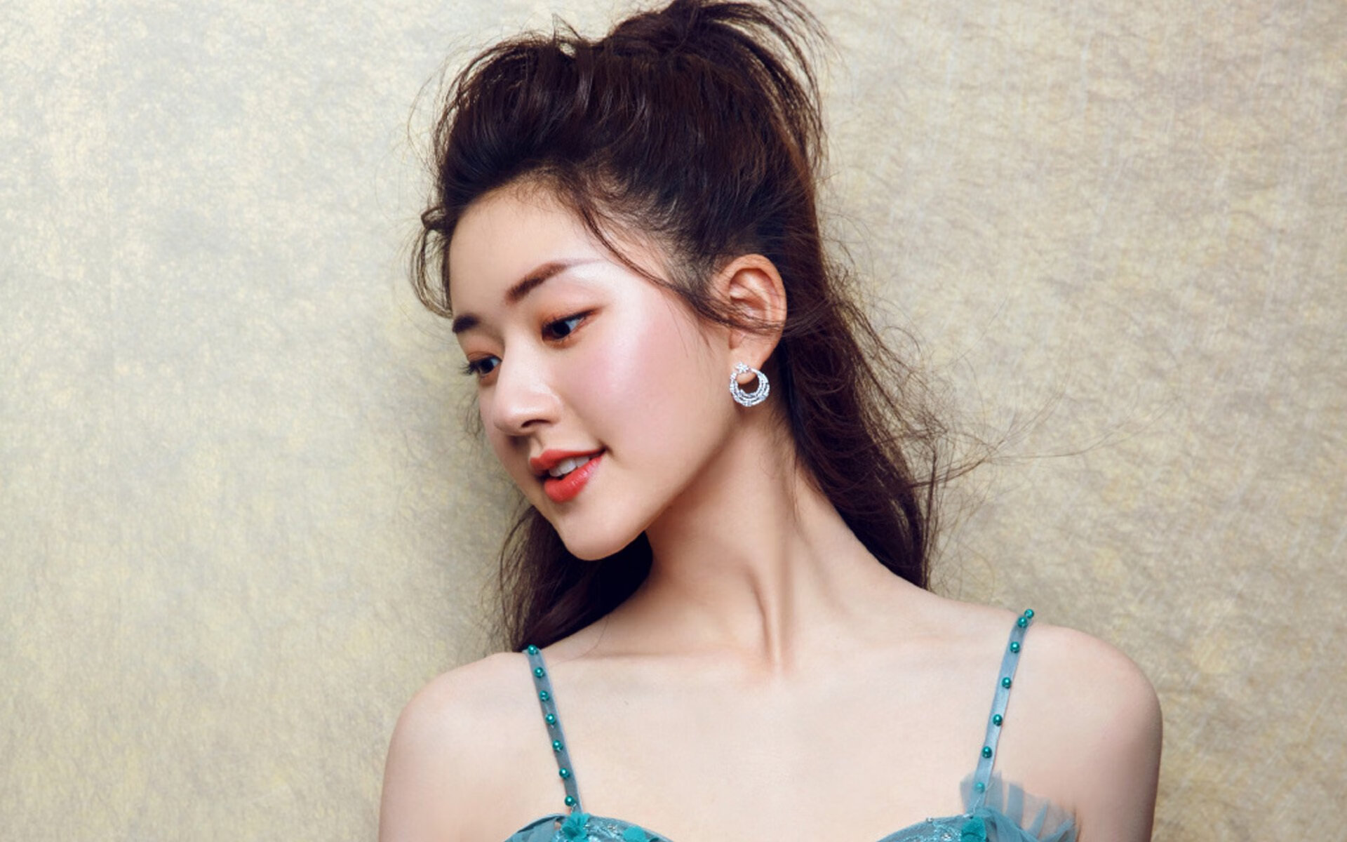 爱游戏GAMING平台-场上主导球员是否影响其他球员节奏，球队在主场有什么优势